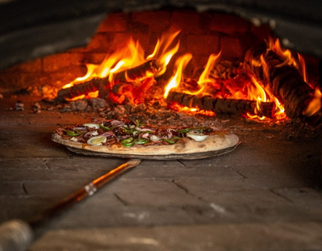 Deschidere-pizzerie-iata╠a-tot-ce-trebuie-sa╠a-s╠atii-despre-i╠enceperea-unei-astfel-de-afaceri-4